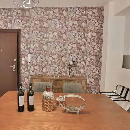 V Luxury Apartment 3 Ioannina Buitenkant foto