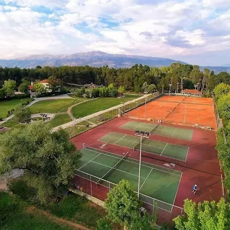 V Luxury Apartment 3 Ioannina Buitenkant foto