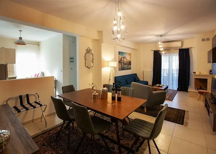 V Luxury Apartment 3